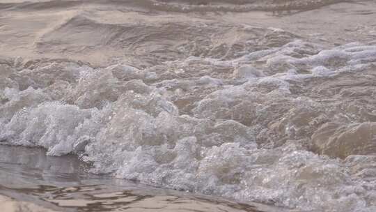 河流 流水 水面 奔流 江河 波涛 波浪翻滚