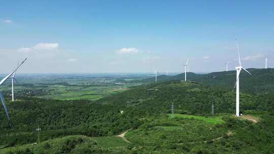 航拍高山风车发电能源
