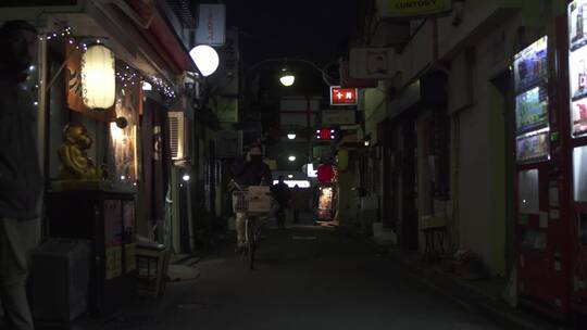 夜晚的东京小巷视频素材模板下载