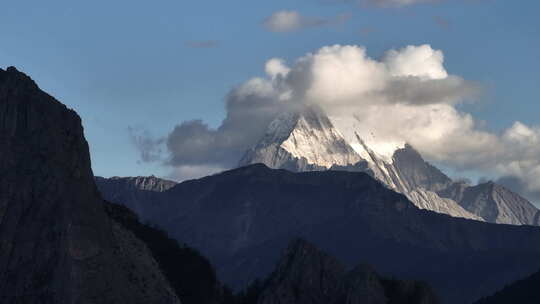 稻城亚丁 夏诺多吉雪山