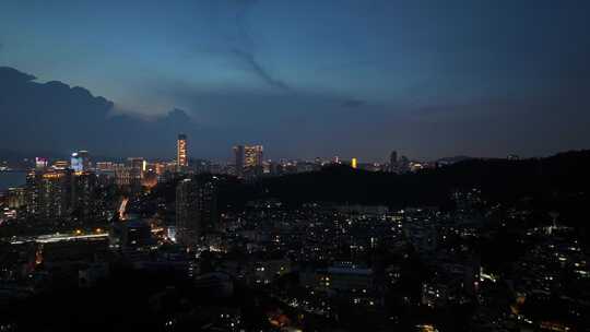 厦门世茂海峡大厦厦门双子塔演武大桥夜景