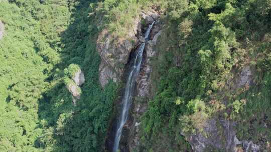 航拍森林瀑布生态高山流水自然景观