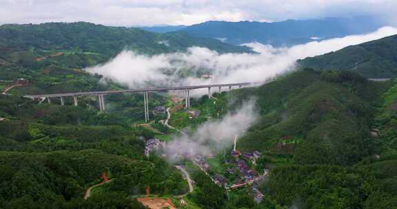 大山里的高架桥高速桥梁公路风光
