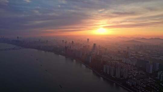 杭州钱江一桥日出滨江大景