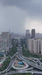 竖屏武汉城市暴雨