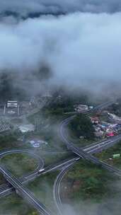 竖屏航拍四川光雾山周边云海景观