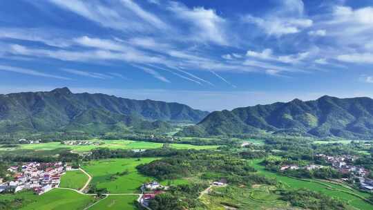 乡村振兴脱贫致富美丽田园风景