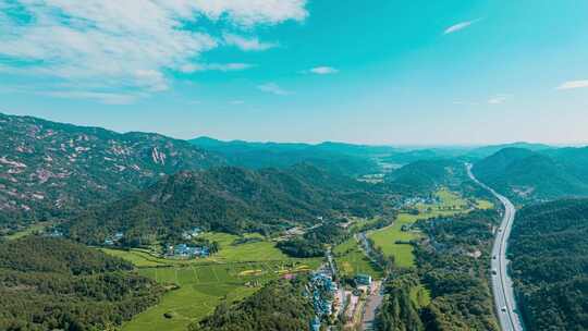 信阳罗山灵山镇山村稻田航拍延时摄影