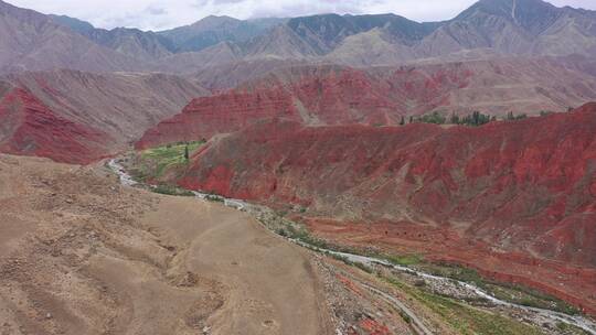 酒泉红山河谷