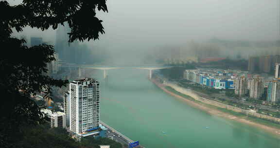 中国重庆市从鹅岭公园俯瞰城市风光