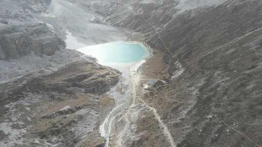 4K航拍川西稻城亚丁牛奶海无色海高山草原