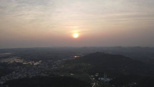 夕阳下的乡村