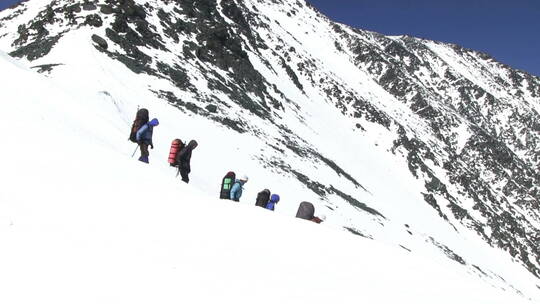 雪山冰山 攀登者 登山 风雪 企业家精神