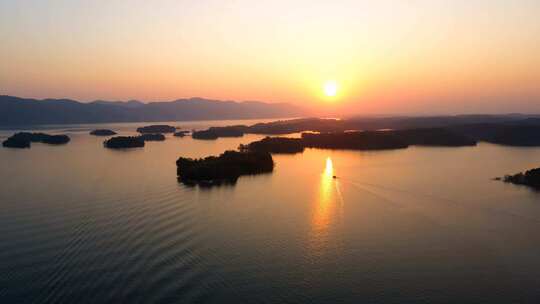 松滋洈水风景区水库夕阳