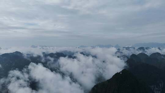 高山云雾仙境高空