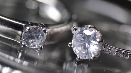 奢华高贵的钻石戒指展示