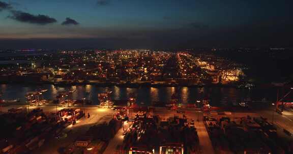 广州南沙港码头夜景航