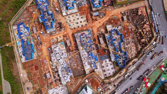 俯拍建筑工地塔吊地基建设