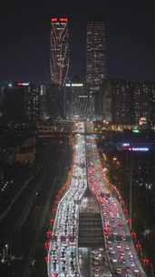 昆明下班晚高峰道路车流夜景