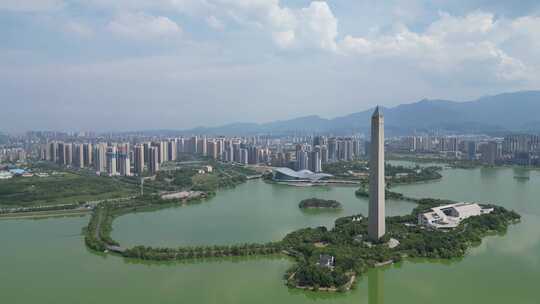 带高塔的水边城市景观九江胜利碑九江博物馆