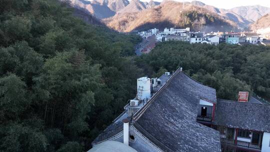 航拍重渡沟美丽乡村汽车行驶生态竹海风景