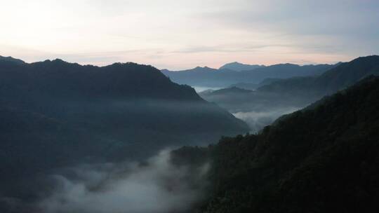 高山山峦晨曦云海航拍浙江开化钱江源森林