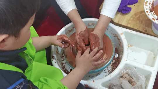 儿童体验学习手工制陶视频素材模板下载