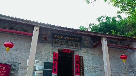 上林三十二烈士纪念馆右环绕