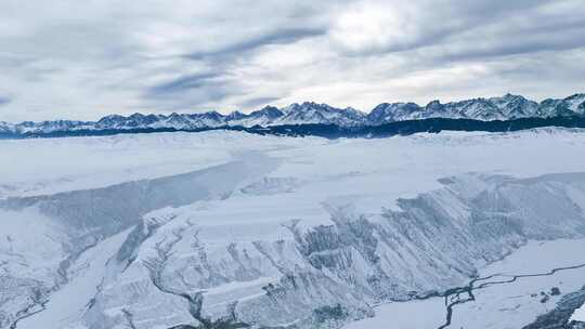 安集海大峡谷冬天雪天航拍风光