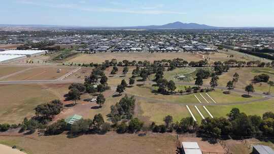 废墟废弃令人毛骨悚然的无人机