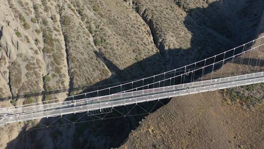 新疆旅行独山子大峡谷桥梁航拍