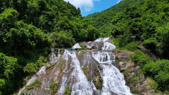 航拍深圳马峦山碧岭瀑布群风光