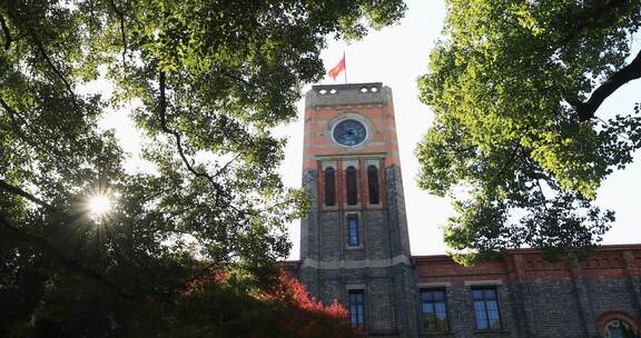 苏州大学秋景