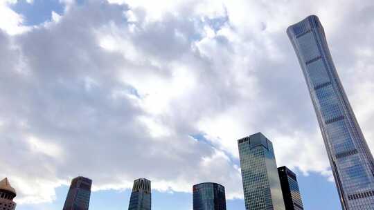 北京地标国贸CBD建筑中国尊蓝天白云延时