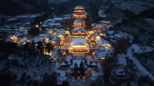 杭州径山寺雪天夜景