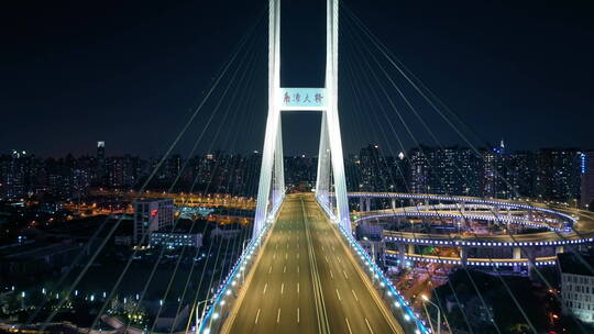 2022上海疫情空荡的南浦大桥
