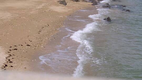 海滩海水冲刷沙滩和礁石60帧