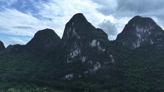 桂林阳朔群山