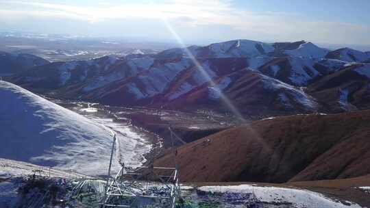 西藏5200雪山顶特高压立塔建设04