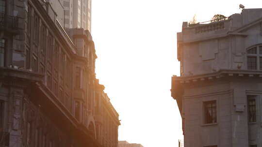 上海钟楼地拍街道小洋房早晨阳光虹光