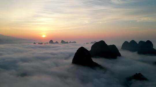 航拍桂林日出山川云海