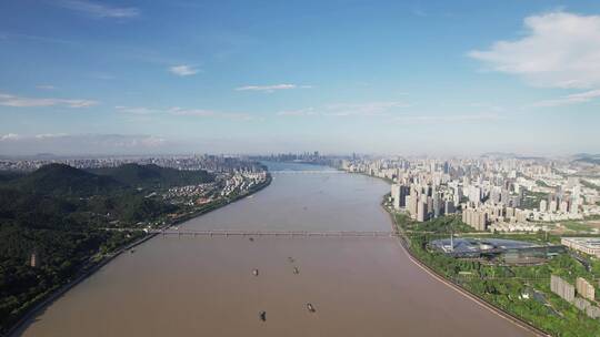 航拍杭州钱塘江两岸现代城市风光和钱江三桥