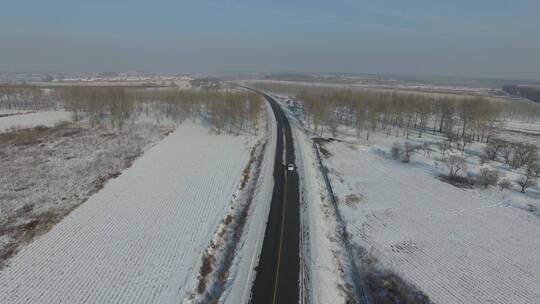 东北冬季公路高空雪景航拍