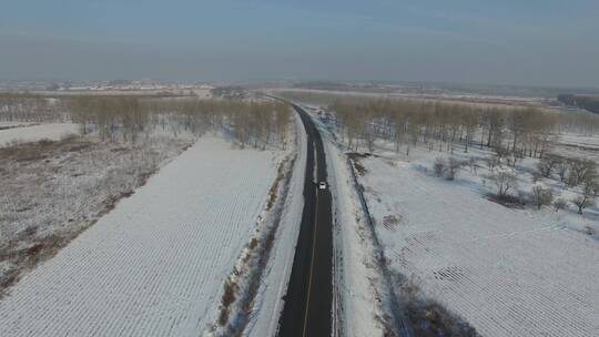 东北冬季公路高空雪景航拍视频素材模板下载