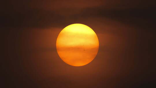 超大太阳火红日落夕阳晚霞