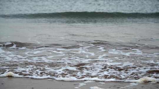 青岛海洋沙滩海浪浪花