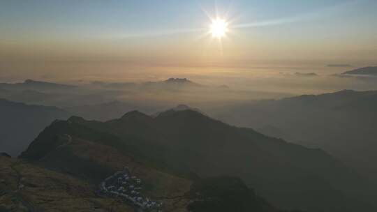 航拍西藏牛背山云海大山晚霞云星空日出自然