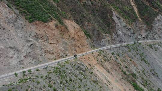 迪庆州澜沧江峡谷德维线公路自然风光