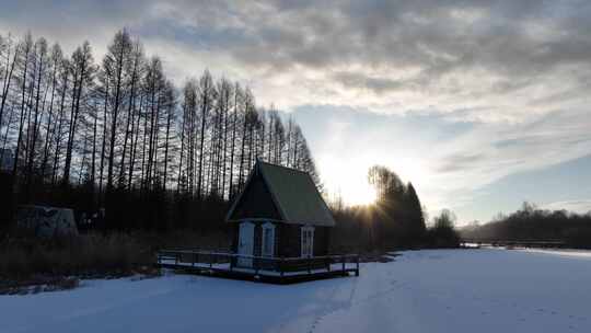 林海雪原小木屋