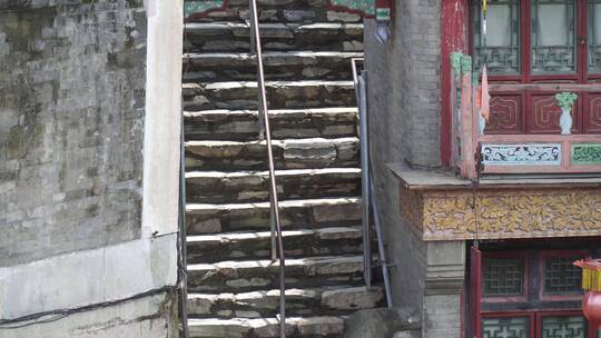 古籍遗址景区的老旧石台阶